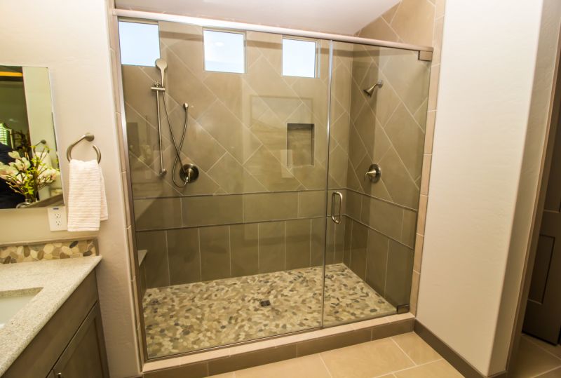 Corner Shower with Rounded Edges